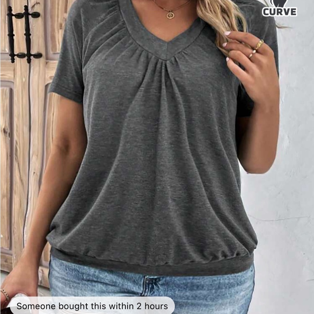 Gray pleated tshirt